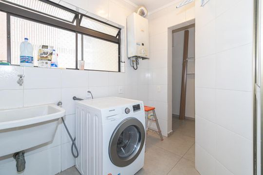 Comprar apartamento mobiliado na Vila Olímpia, 3 quartos, 1 suíte. — Área de Serviço