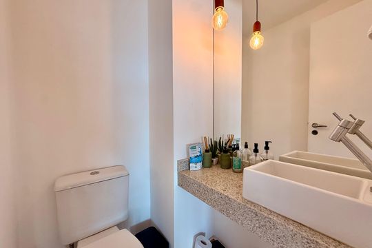 Comprar apartamento mobiliado com 3 quartos, churrasqueira e varanda gourmet. Piscina e academia no condomínio. — foto 42