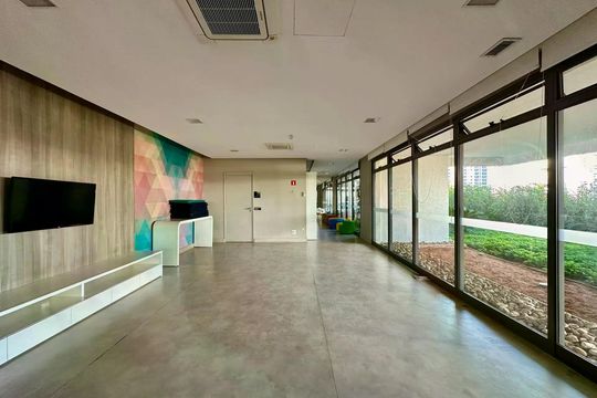 Comprar apartamento mobiliado com 3 quartos, churrasqueira e varanda gourmet. Piscina e academia no condomínio. — foto 59