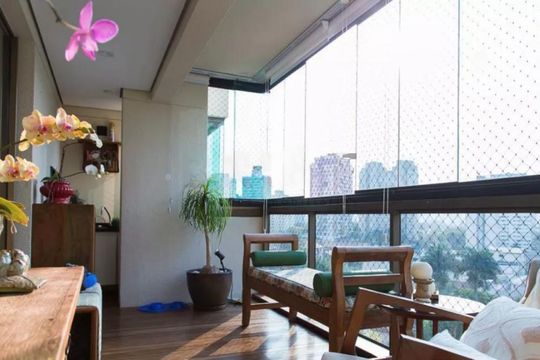Venda de apartamento mobiliado com 3 quartos, varanda, quintal e churrasqueira. — foto 1