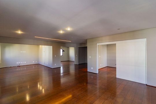 Venda de apartamento em Campo Belo com 4 suítes e varanda. — Sala 2