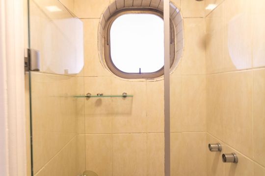 Venda de apartamento em Campo Belo com 4 suítes e varanda. — Banheiro de Serviço