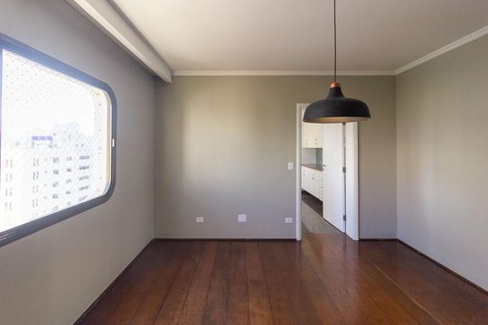 Venda de apartamento em Campo Belo com 4 suítes e varanda. — Sala 3