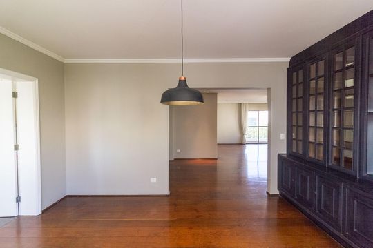 Venda de apartamento em Campo Belo com 4 suítes e varanda. — Sala 3