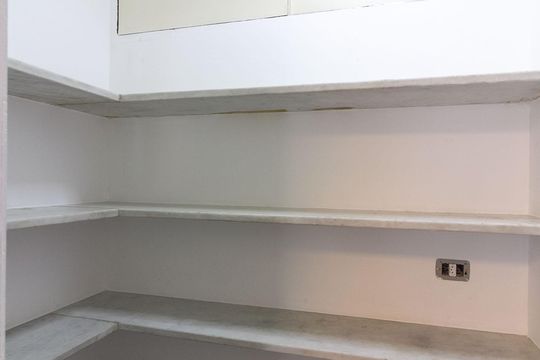 Venda de apartamento em Campo Belo com 4 suítes e varanda. — Despensa Cozinha