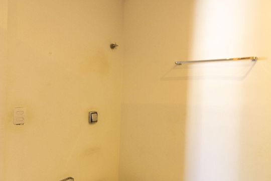 Venda de apartamento em Campo Belo com 4 suítes e varanda. — Banheiro Suíte 3