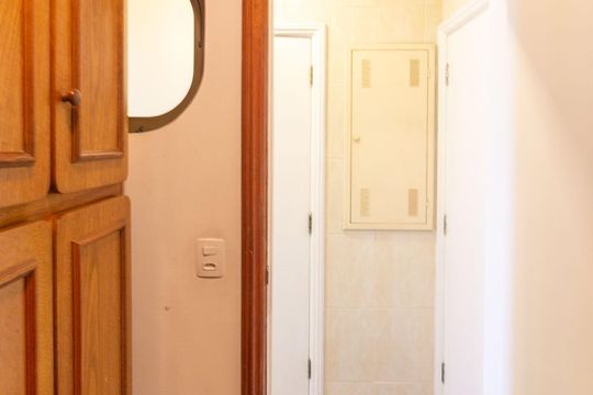 Venda de apartamento em Campo Belo com 4 suítes e varanda. — Quarto de Serviço
