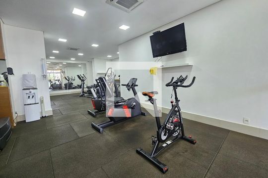 Apartamento à venda, com 242 m², 3 quartos e 3 vagas — Academia