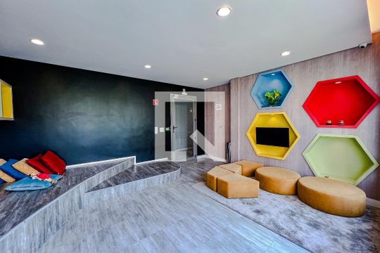 Compra apartamento mobiliado na Vila Mariana com 2 quartos, varanda gourmet e academia. — Brinquedoteca
