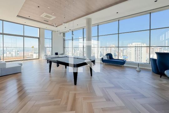 Compra apartamento mobiliado na Vila Mariana com 2 quartos, varanda gourmet e academia. — Salão de Jogos