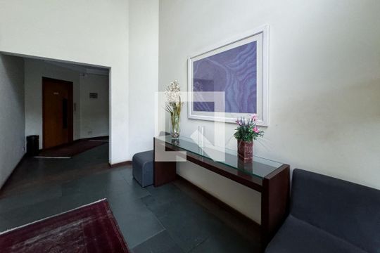 Apartamento à venda, com 405 m², 5 quartos e 4 vagas — Hall