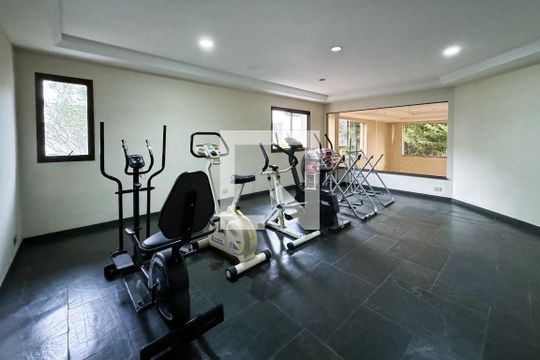 Apartamento à venda, com 405 m², 5 quartos e 4 vagas — Academia