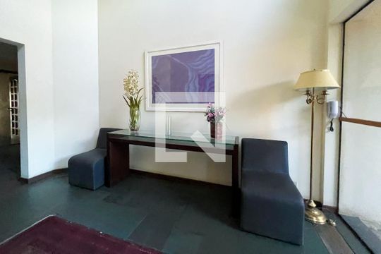 Apartamento à venda, com 405 m², 5 quartos e 4 vagas — Hall