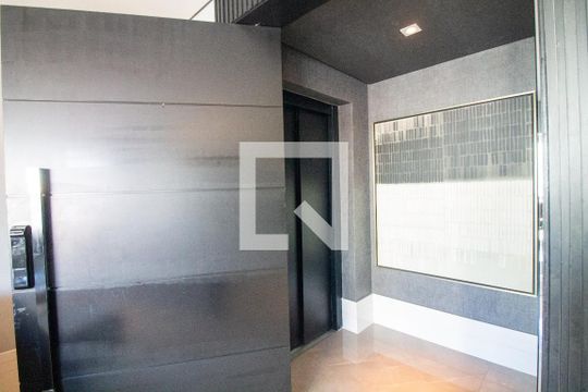 Apartamento à venda, com 112 m², 2 quartos e 2 vagas — Hall de Entrada