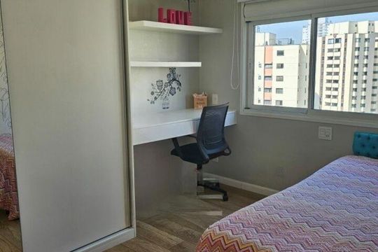 Apartamento mobiliado com 3 quartos, varanda e closet. Ideal para compra e aceita animais. — foto 8