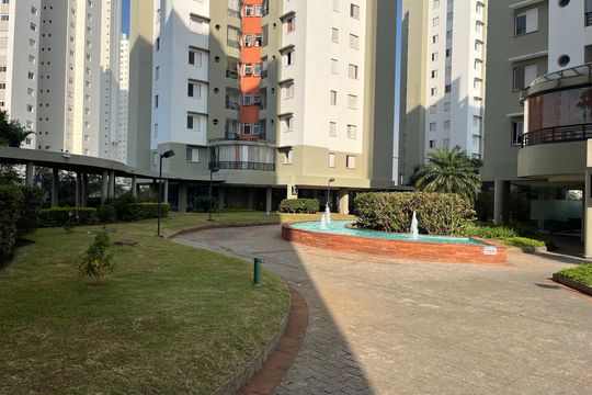 Comprar apartamento na Vila Leopoldina com 2 quartos, piscina e churrasqueira. — Área comum