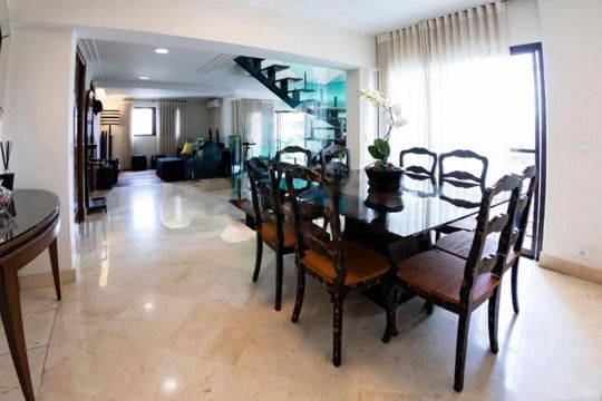 Comprar apartamento mobiliado com 2 quartos, varanda gourmet e piscina no condomínio. — foto 2