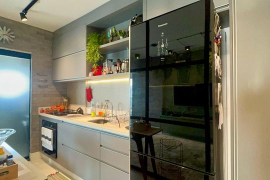 Comprar apartamento em Sumarezinho com 2 quartos, 1 suíte, varanda e academia no condomínio. — Cozinha