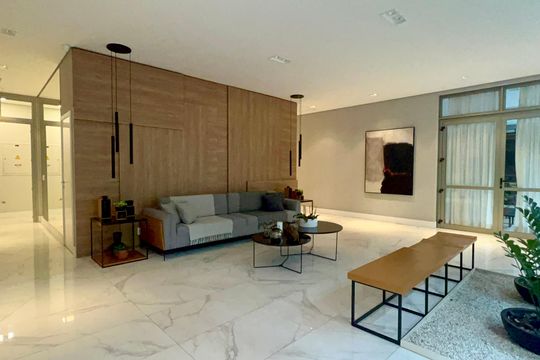 Comprar apartamento em Sumarezinho com 2 quartos, 1 suíte, varanda e academia no condomínio. — Hall de entrada
