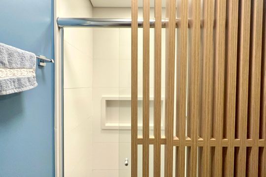 Comprar apartamento em Sumarezinho com 2 quartos, 1 suíte, varanda e academia no condomínio. — Banheiro