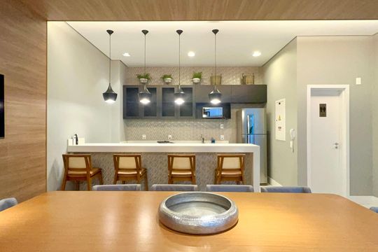 Comprar apartamento em Sumarezinho com 2 quartos, 1 suíte, varanda e academia no condomínio. — Salão de Festas