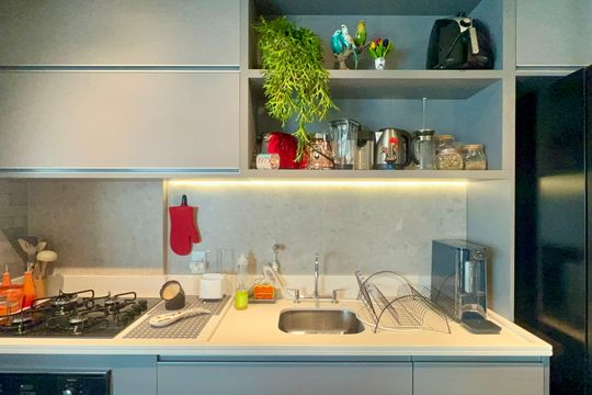 Comprar apartamento em Sumarezinho com 2 quartos, 1 suíte, varanda e academia no condomínio. — Cozinha