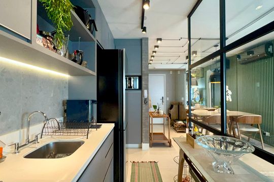 Comprar apartamento em Sumarezinho com 2 quartos, 1 suíte, varanda e academia no condomínio. — Cozinha