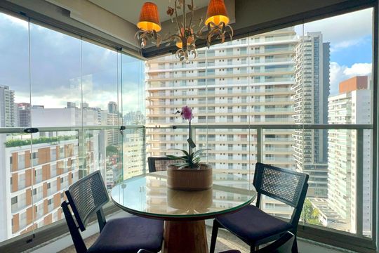 Comprar apartamento em Sumarezinho com 2 quartos, 1 suíte, varanda e academia no condomínio. — Varanda gourmet
