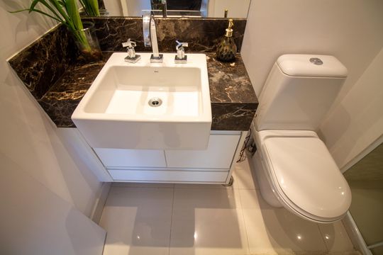 Apartamento com 2 quartos à venda. Oportunidades de compra incríveis disponíveis! — Banheiro