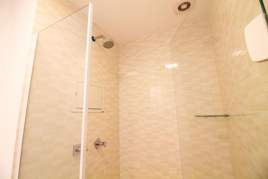 Apartamento com 2 quartos à venda. Oportunidades de compra incríveis disponíveis! — Banheiro