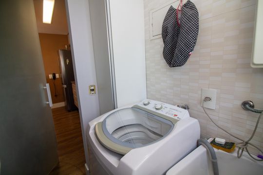 Apartamento com 2 quartos à venda. Oportunidades de compra incríveis disponíveis! — Área de Serviço