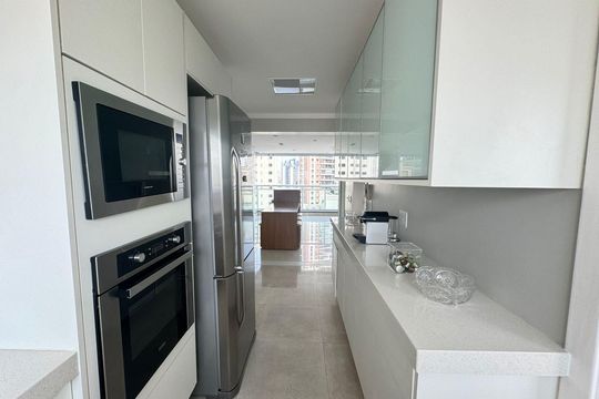 Compra apartamento mobiliado na Vila Mariana com 6 quartos e varanda. Churrasqueira no condomínio. — foto 14