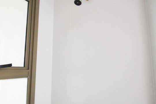 Venda de apartamento em Indianópolis com 2 quartos. — Banheiro da Suíte 1