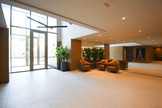 Venda de apartamento em Indianópolis com 2 quartos. — Hall