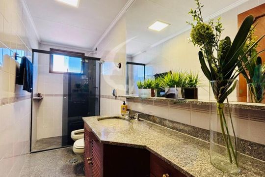 Apartamento à venda, com 246 m², 3 quartos e 3 vagas — foto 19