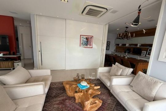 Comprar apartamento mobiliado com 4 quartos, varanda, quintal, piscina e churrasqueira no condomínio. — foto 6