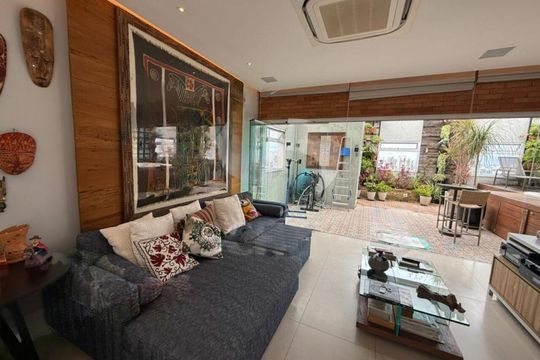 Comprar apartamento mobiliado com 4 quartos, varanda, quintal, piscina e churrasqueira no condomínio. — foto 5