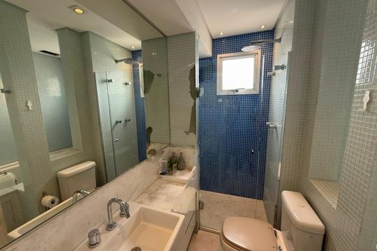 Comprar apartamento mobiliado com 4 quartos, varanda, quintal, piscina e churrasqueira no condomínio. — foto 23