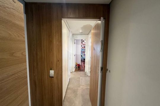 Comprar apartamento mobiliado com 3 suítes, varanda, closet e academia, piscina e churrasqueira no condomínio. — foto 25