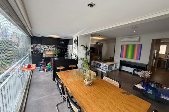 Comprar apartamento mobiliado com 3 suítes, varanda, closet e academia, piscina e churrasqueira no condomínio. — foto 10