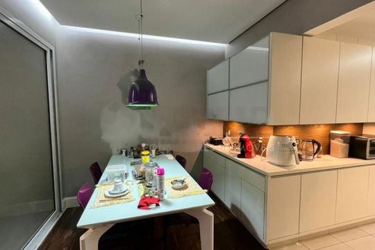 Compra apartamento mobiliado em Campo Belo com varanda, closet, 3 suítes e academia no condomínio. — foto 13