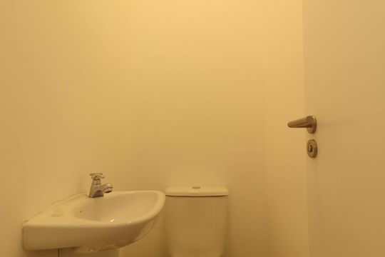 Compra de apartamento com 3 quartos. Ideal para você! — Banheiro de serviço