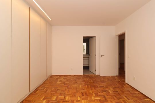 Compra de apartamento com 3 quartos. Ideal para você! — Suíte 1