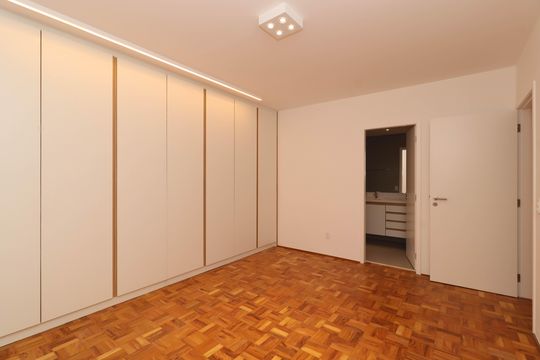 Compra de apartamento com 3 quartos. Ideal para você! — Suíte 1