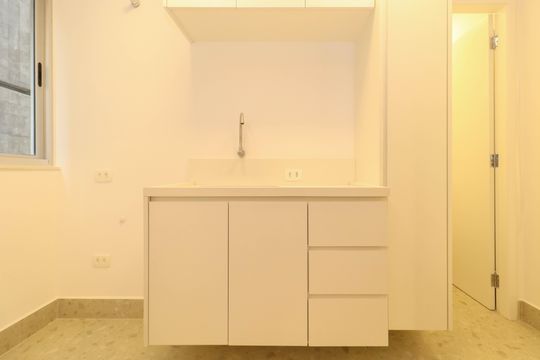 Compra de apartamento com 3 quartos. Ideal para você! — Área de Serviço