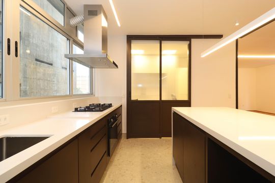 Compra de apartamento com 3 quartos. Ideal para você! — Cozinha