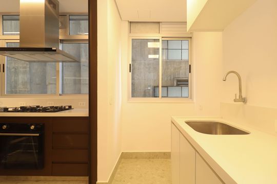 Compra de apartamento com 3 quartos. Ideal para você! — Área de Serviço