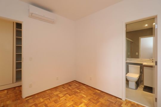 Compra de apartamento com 3 quartos. Ideal para você! — Suíte 3