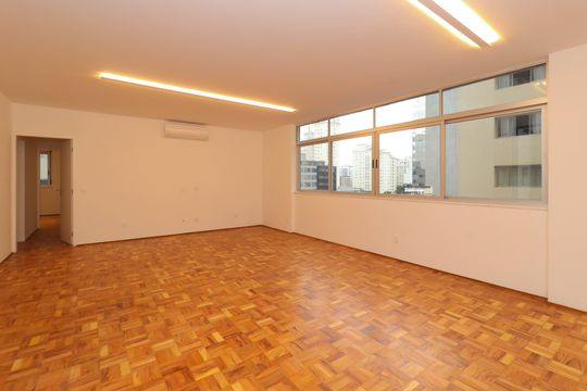 Compra de apartamento com 3 quartos. Ideal para você! — Sala