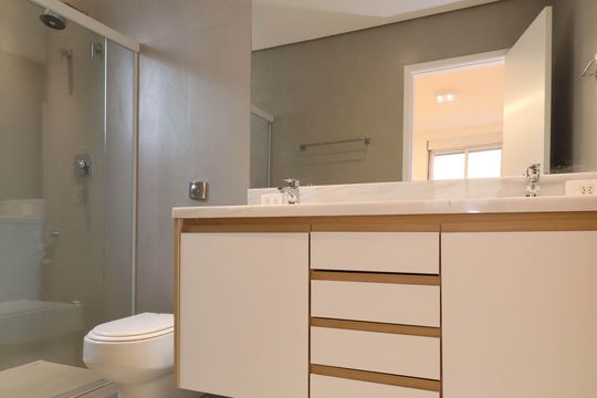 Compra de apartamento com 3 quartos. Ideal para você! — Banheiro da Suíte 1